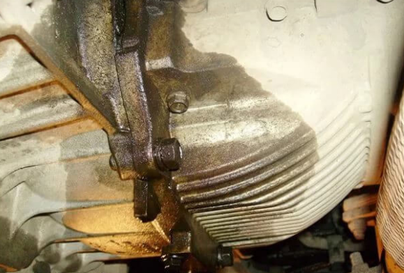 течет масло можно ли ездить
