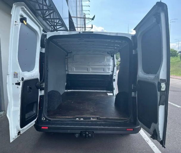 Renault Trafic размеры грузового отсека