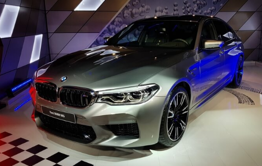Максимальная скорость BMW M5 F90